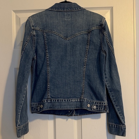 GAP Women's Classic Denim Jacket - Indigo Vintage - Picture 5 of 9